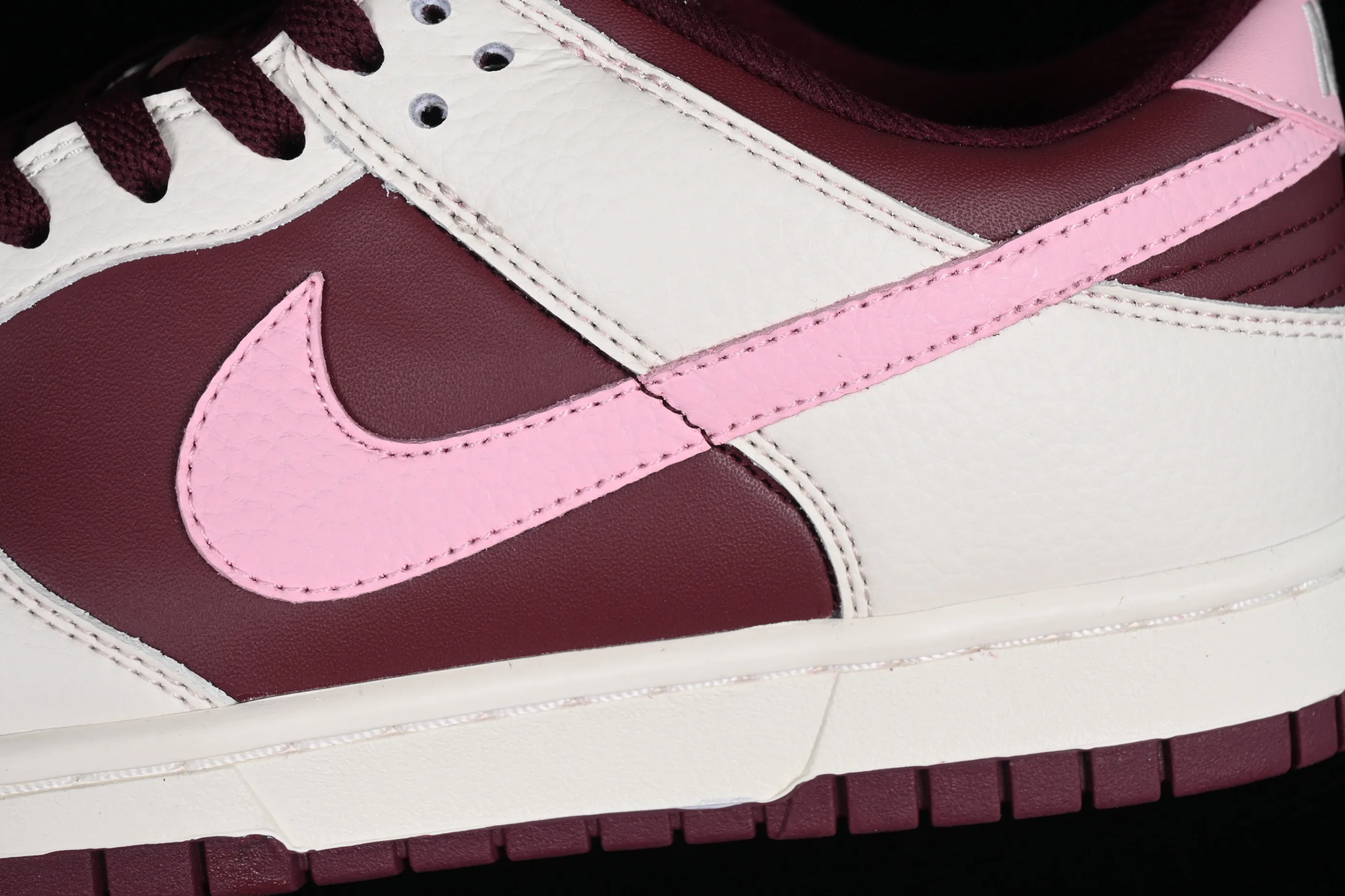 All Categories Nk SB Dunk Series Nk SB Dunk Low Low-top sneakers K version Nk Dunk Low Burgundy Valentine's Day SB low-top sports and leisure sneakers DR9705-100
